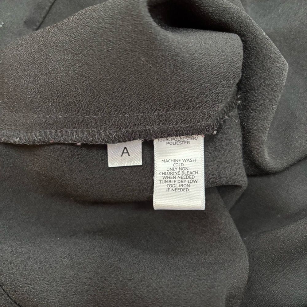 Loft Black Women's Top zip back size M - Picture 4 of 4